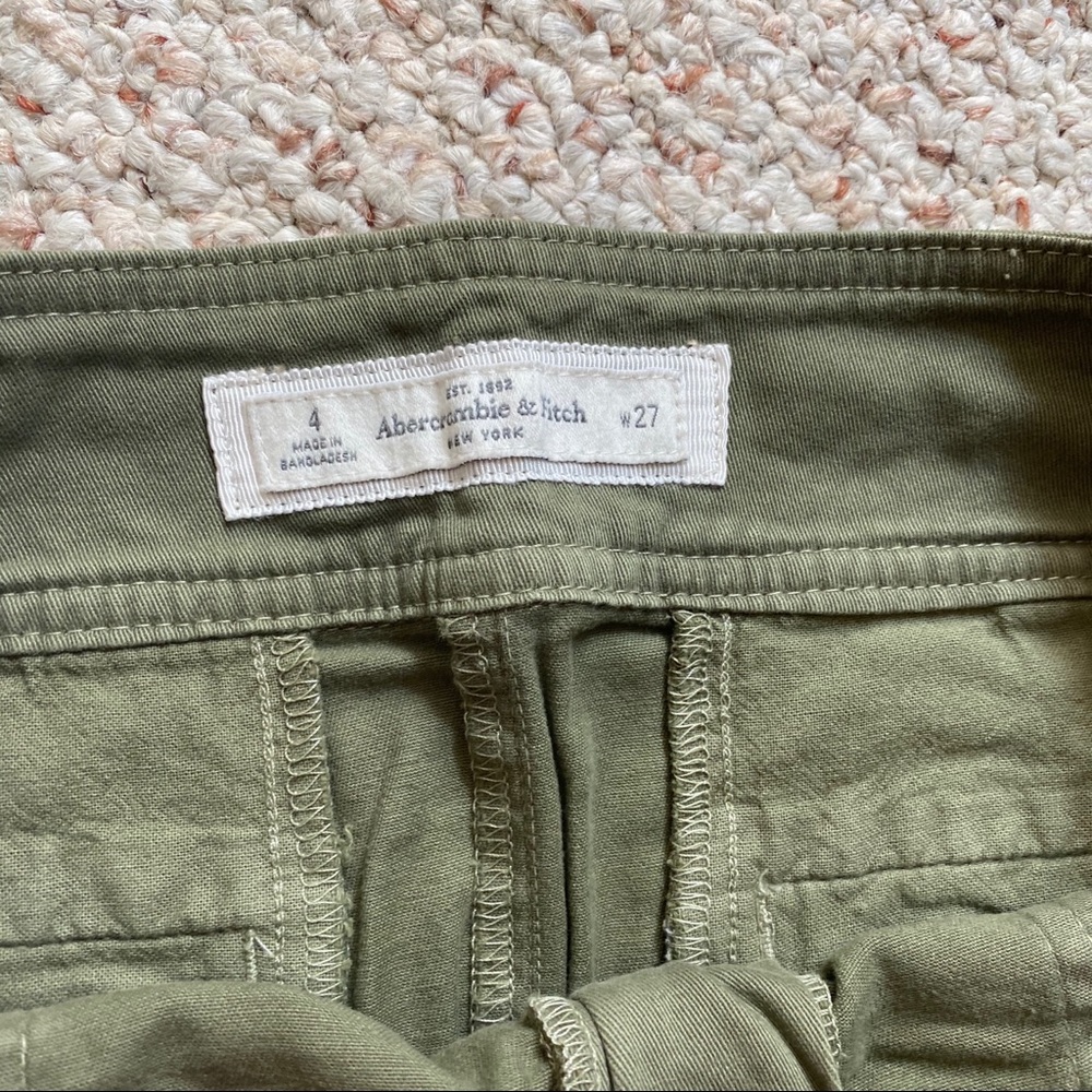 A&F Mini Skirt - Picture 3 of 4